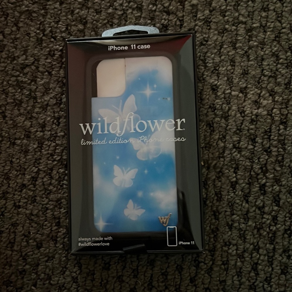 A wildflower iPhone 11 phone case